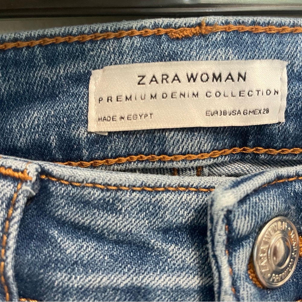 Zara Denim Skinny Jeans with Floral Design - Picture 3 of 4